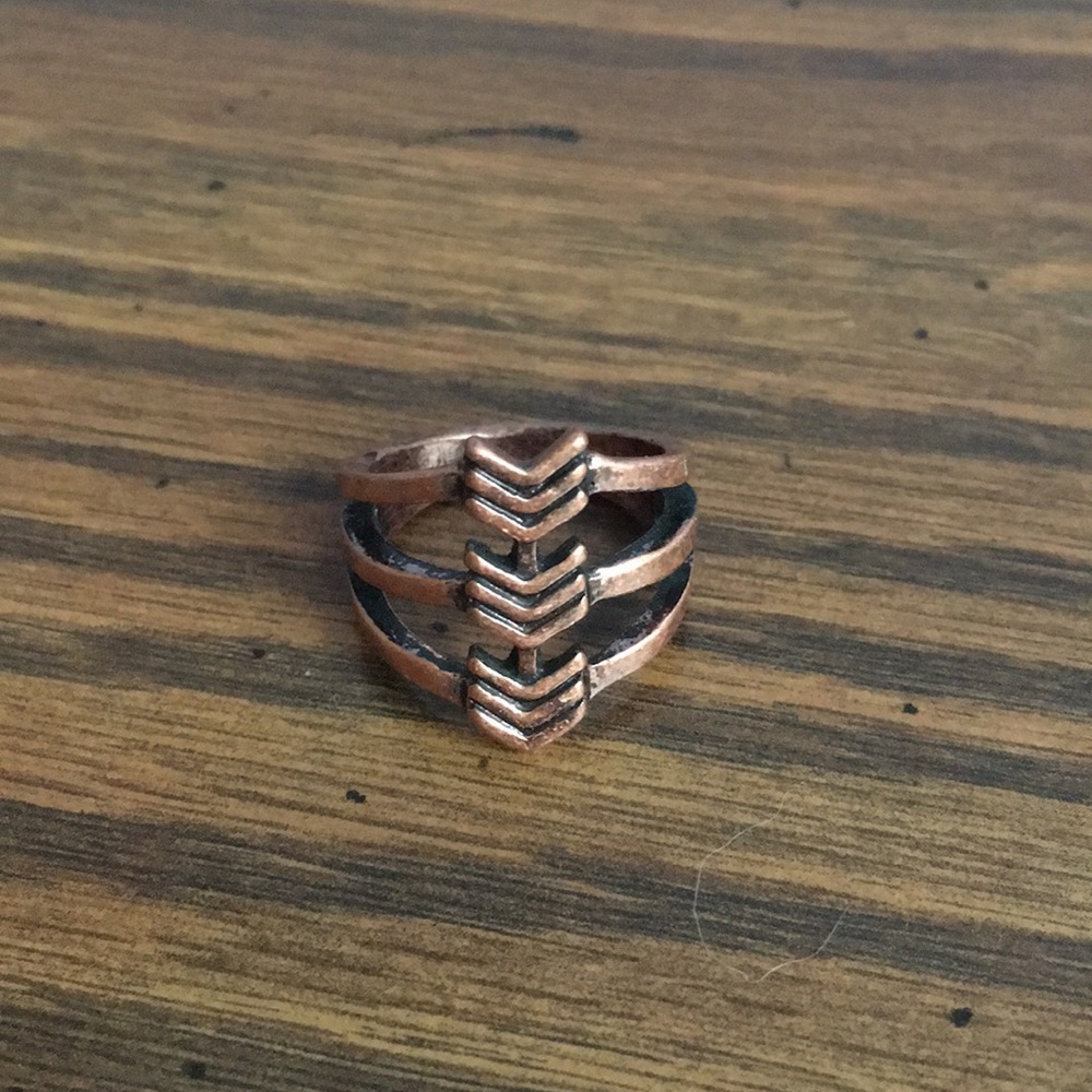 Arrow ring forever 21